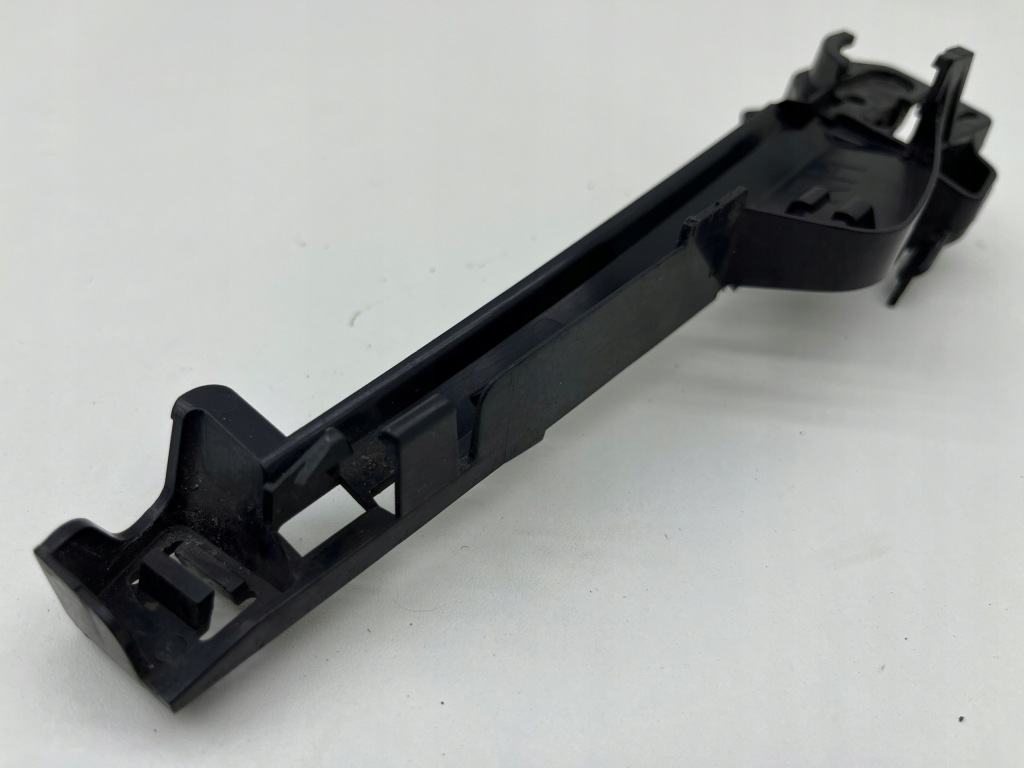 фото №1, Volvo v90 напрямна бампера правий перед 31663021