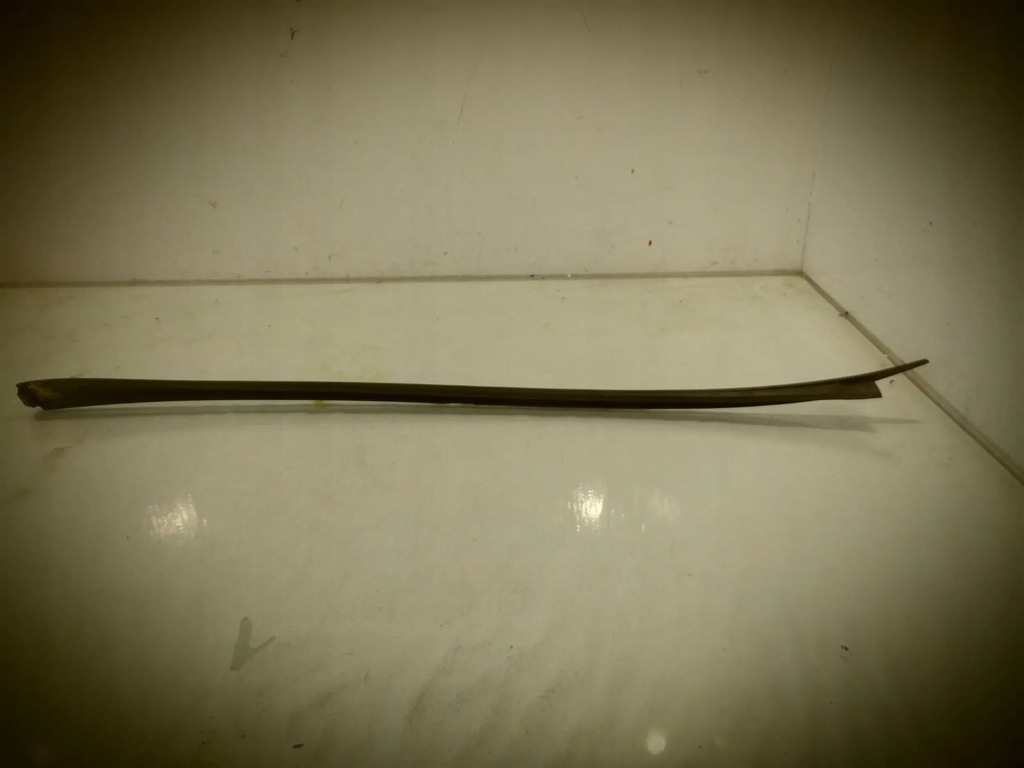 фото №6, Corsa c молдинг стекло лобовое правая