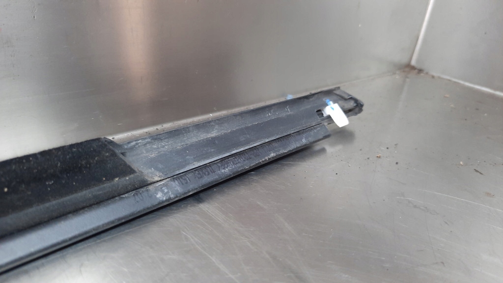 фото №8, Молдинг ущільнювач двері задня ліва 31848055 volvo s90 v90