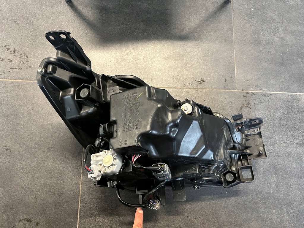 фото №7, Лампа левая передняя mazda 2 ii full led 13 pin