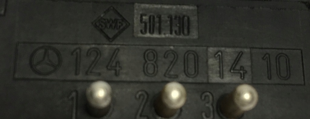 фото №9, Выключатель кнопка освещение задний сиденье кабины mercedes w124 1248201410