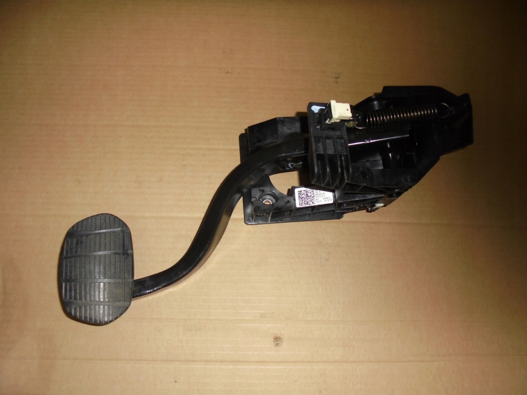 фото №1, Bmw 2 f45 f46 педаль тормоза 6856596-06