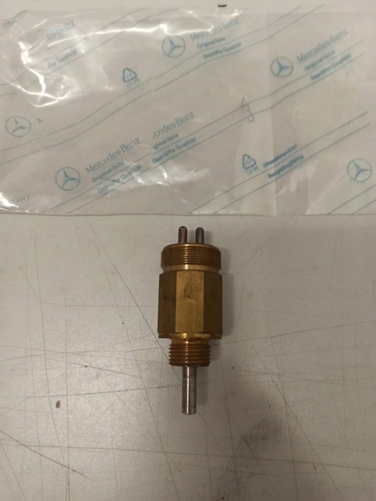 Купить Датчик скорости mercedes a0015458114 aso оригинал