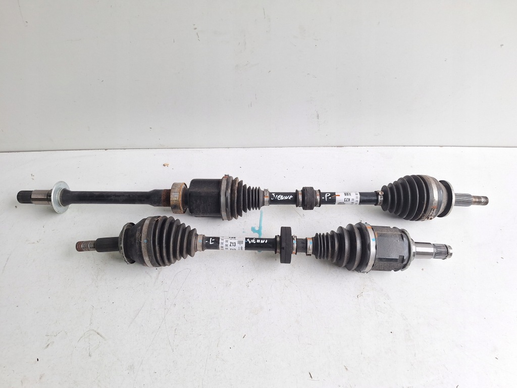 фото №1, Toyota sienna iv 2022- приводной вал правая 2.5 hybrid