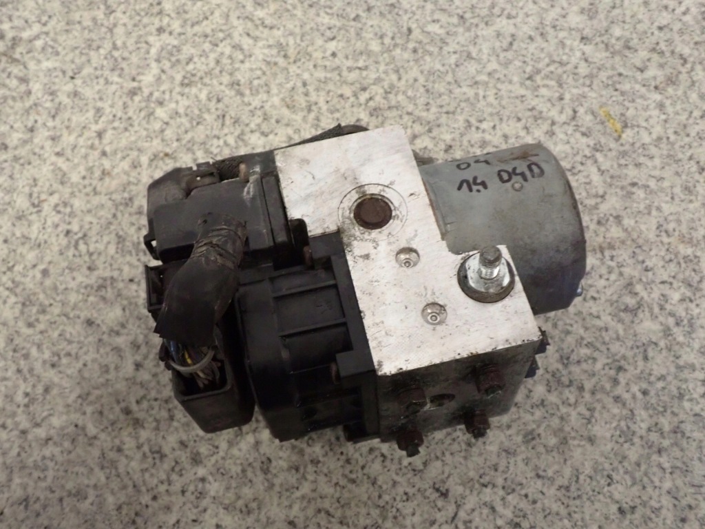 фото №1, Toyota corolla e12 1.4 d4d 04-07 насос abs