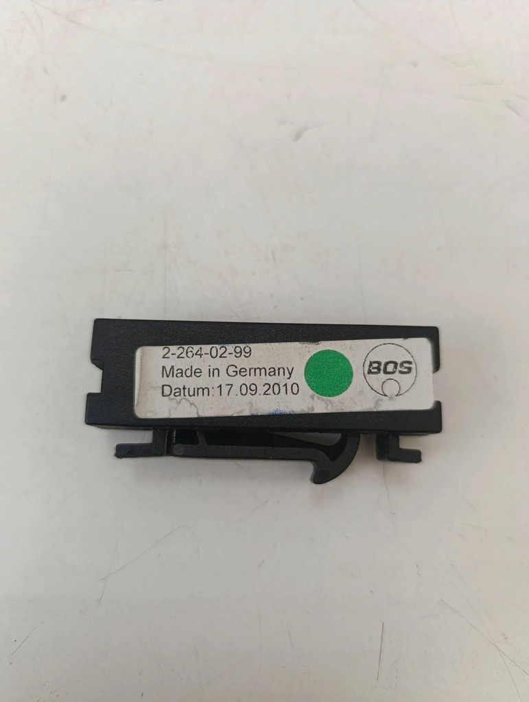 фото №1, Opel insignia a 2010 элементы крепёжные 22640299