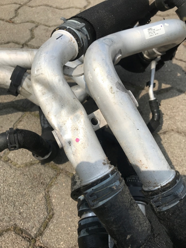 фото №11, Audi r8 5.2 труба шланг wody жидкость 4s0819270d