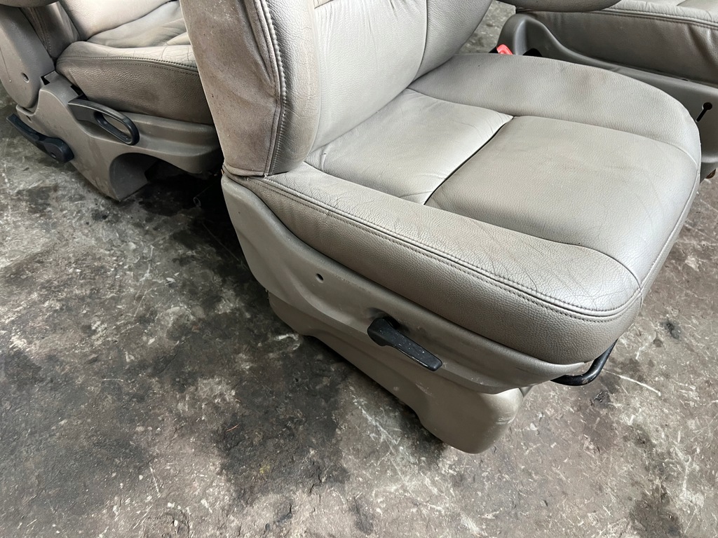 фото №9, Chrysler voyager iv siezenia заднее сиденье комплект сидений кожа подогрев водителя