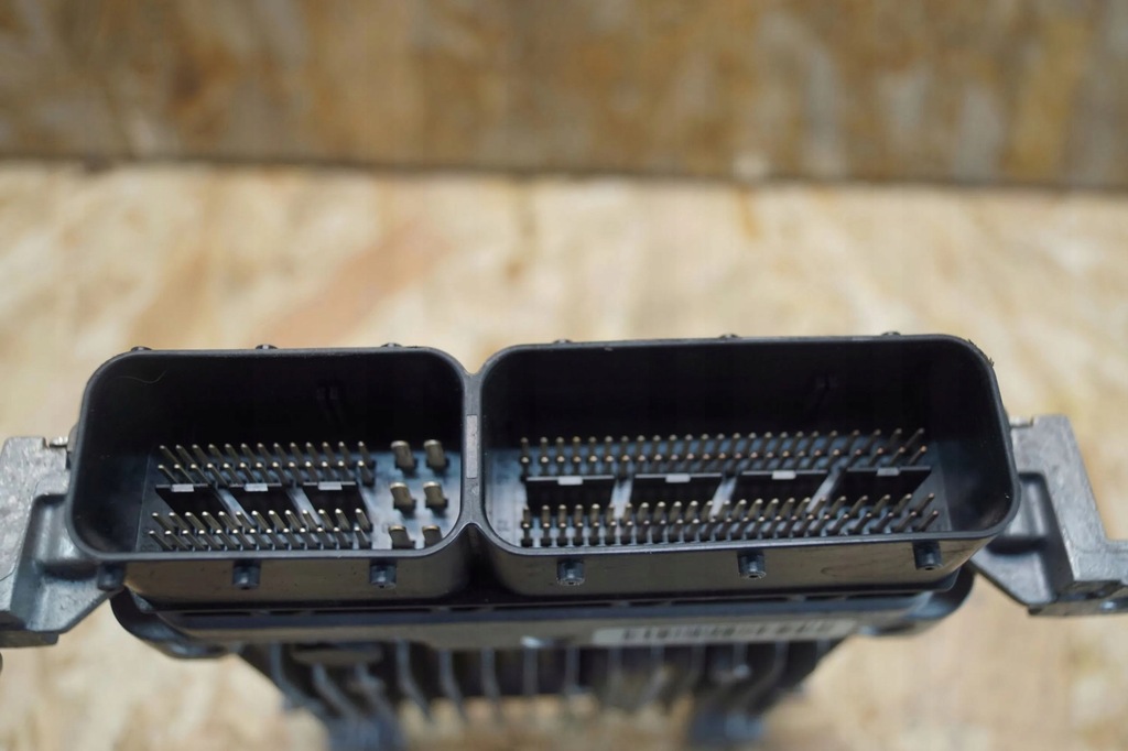 фото №10, Блок управления двигателя audi a4 b9 1.4 tfsi 04e907309r