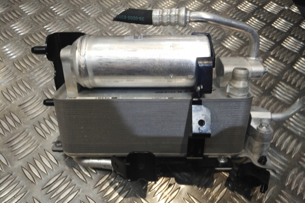 фото №1, Bmw x3m f97 x4m f98 радиатор кондиционера 8075560