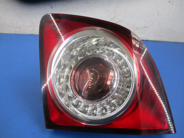 фото №1, Vw golf 5 plus 5d лампа задняя правая крышки valeo