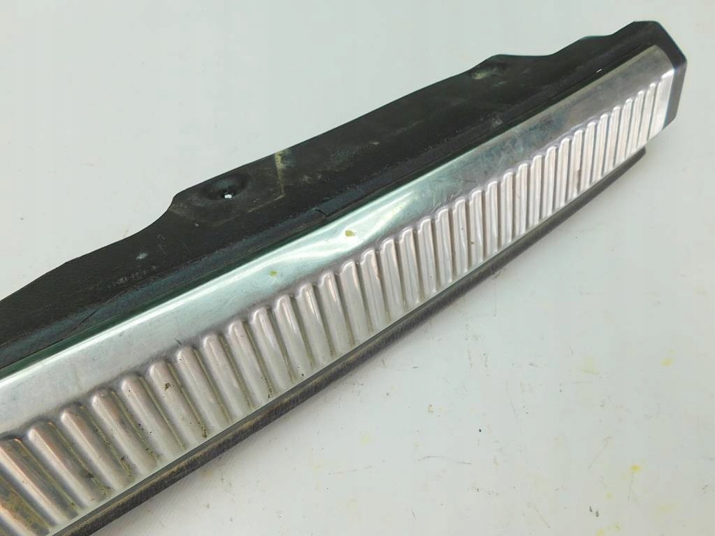 фото №9, Audi a4 b6 1.9 03r порог багажника kombi задняя