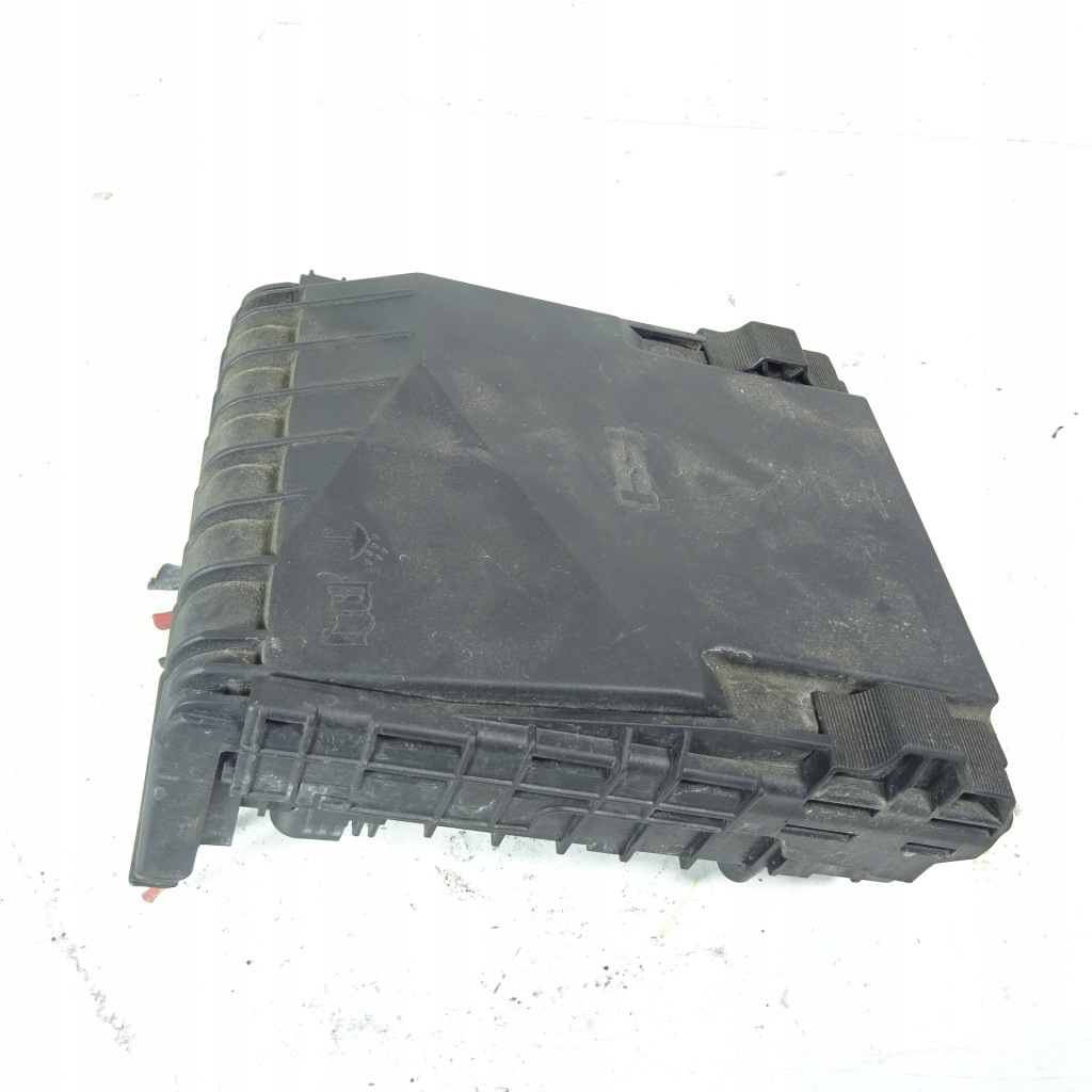 фото №2, Vw passat cc 2.0tdi коробка предохранителей