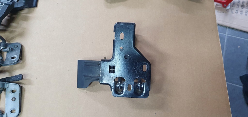 фото №1, Hak засов капот vw t5 7h0823480a оригинал