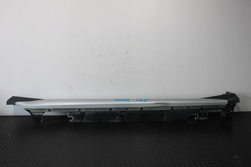 Купить Накладка порог порог правый  bmw x1 f48 x-line 7332328