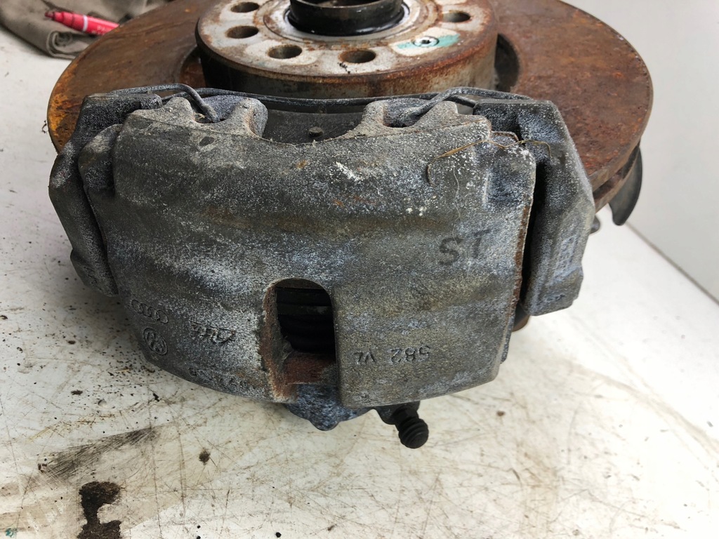 фото №11, Vw golf v поворотний кулак правий перед 1k0