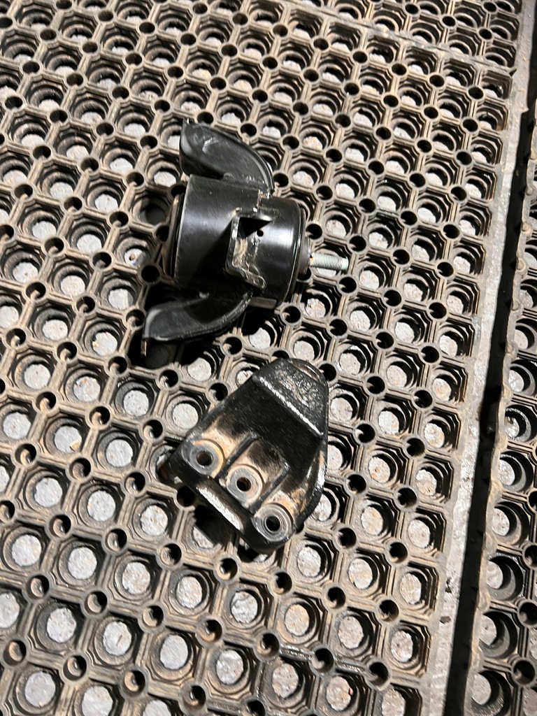 фото №1, Hyundai i40 1.7 crdi кронштейн двигателя