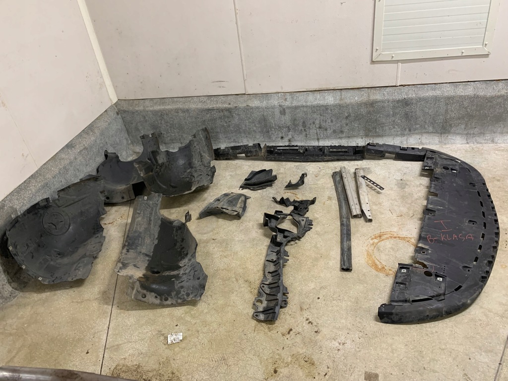 фото №10, Mercedes b-klasa w247 kompletny перед радіатор бампер капот лампи