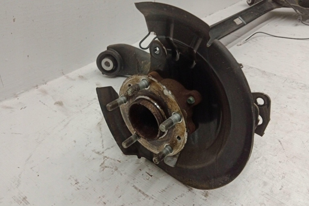 Балка бампера задня mazda 5 cw n504033621 2.0l бензиновий 85kw 2018 Зі Шроту