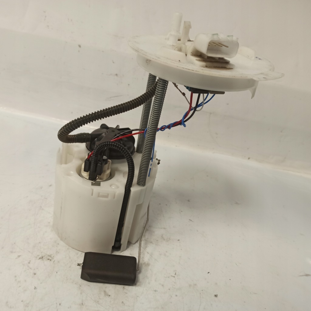 Opel astra k v 1.2t насос пального 13507894002 13507894 Доставка