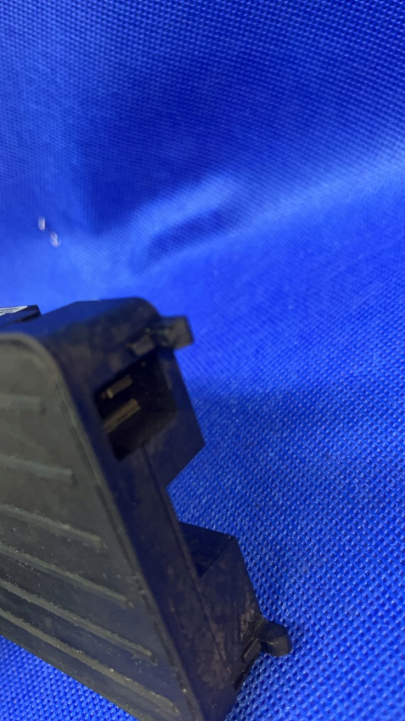 Audi a4 b9 avant 2024r lift 2.0tdi 120kw зарядное устройство индукционная 4k0035502 b Киев