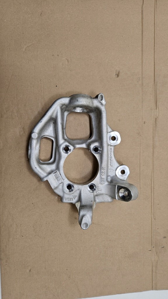 Купить Поворотный кулак задний  задняя правая mercedes gle w167 a167 amg