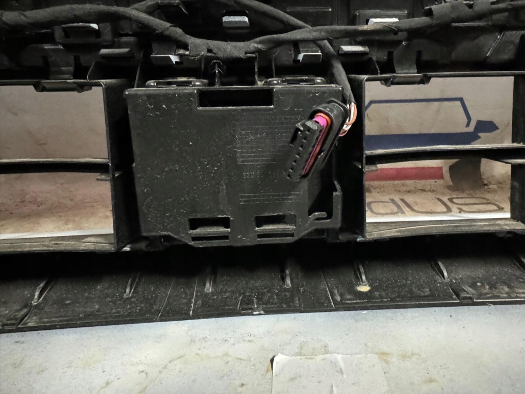 фото №11, Бампер передний радиатор лампы pas передний audi q3 s-line 2021+ 83a