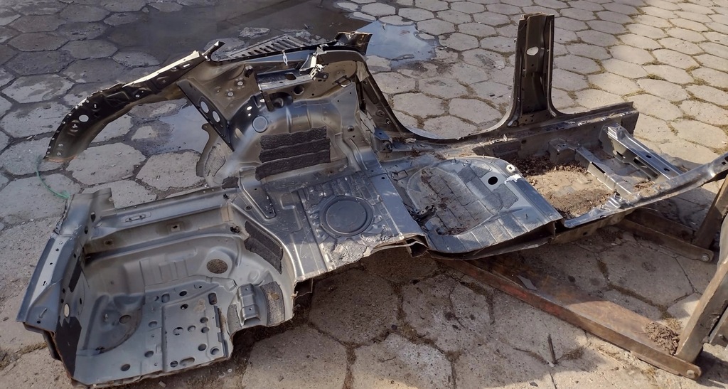 фото №5, Audi a6 4g порог блок двигателя левый средний четверть