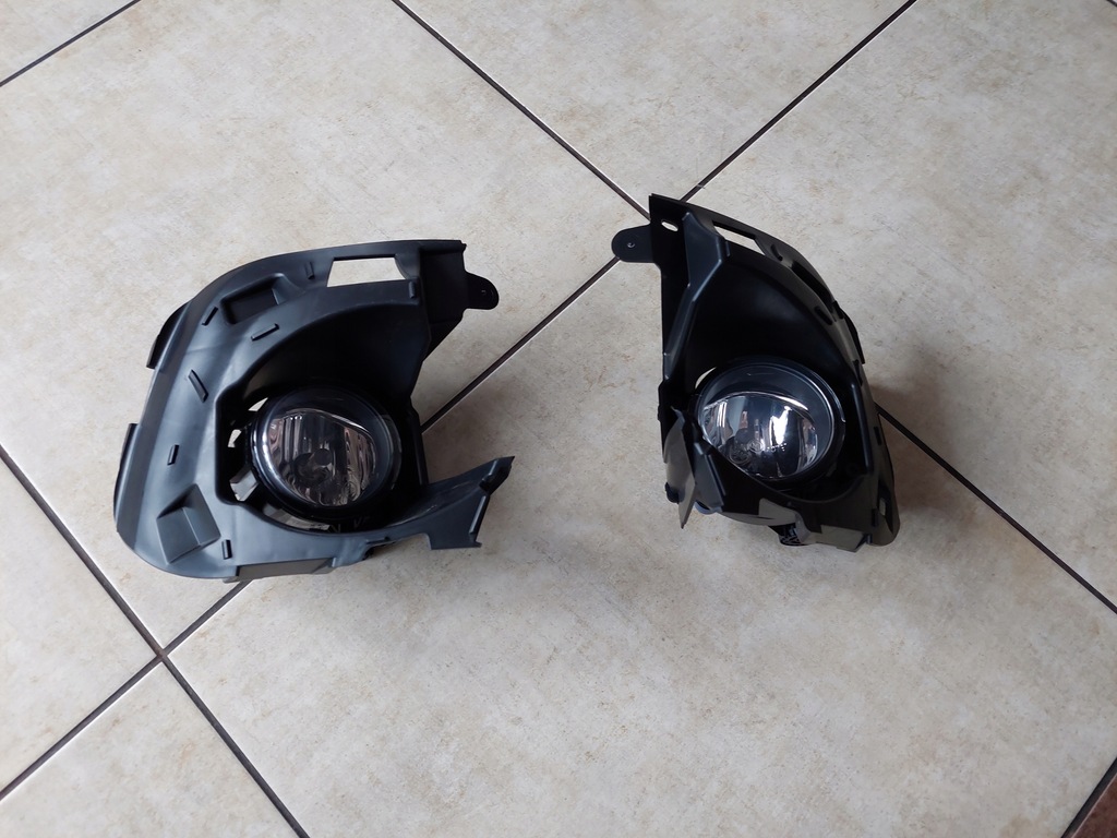 фото №1, Протитуманна фара - рамка протитуманної фари - renault trafic iii 2015