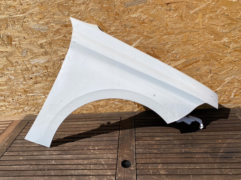 фото №1, Peugeot 308 21- крыло правый передний model