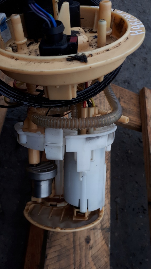 фото №9, A4 b9 8w помпа топлива 3.0 tdi quattro a5 8w