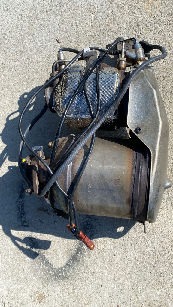 фото №1, Катализатор фильтр dpf a4 b9 15- 2.0 d 04l131765bp датчики комплект