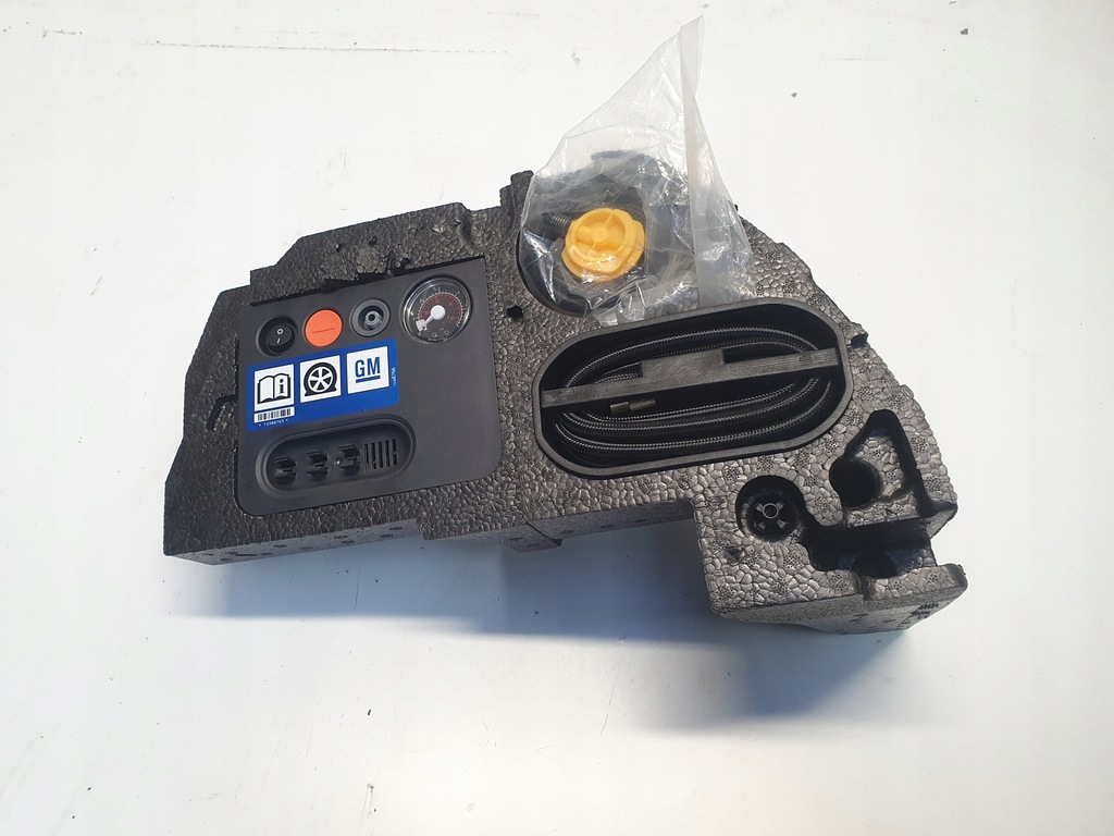 фото №1, Opel corsa e 3d набір ремонтний колеса помпа рідина