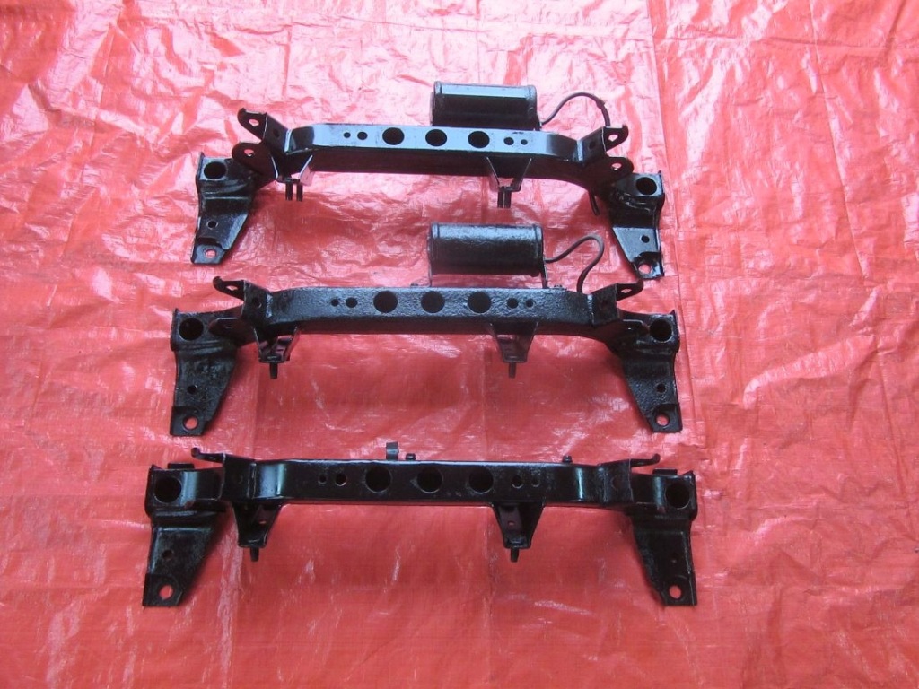 фото №1, Opel frontera b балка кронштейн кронштейн редуктор eu