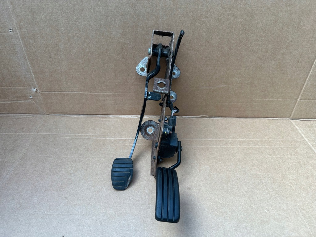 фото №1, Renault kangoo ii 1.5 dci педаль потенціометр газу 8200436864