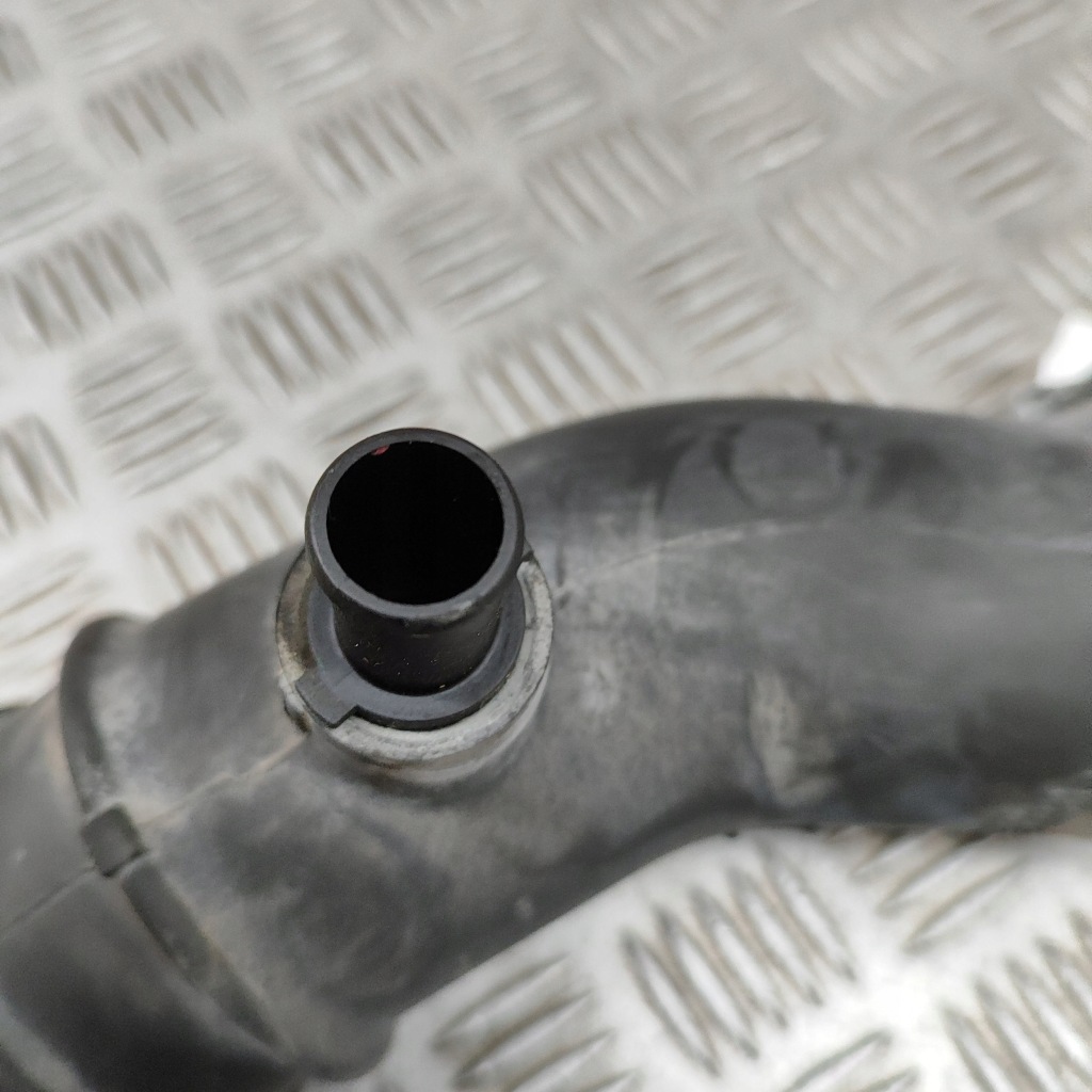 Lexus ux 2020 частина труби впуску повітря Зі Шроту