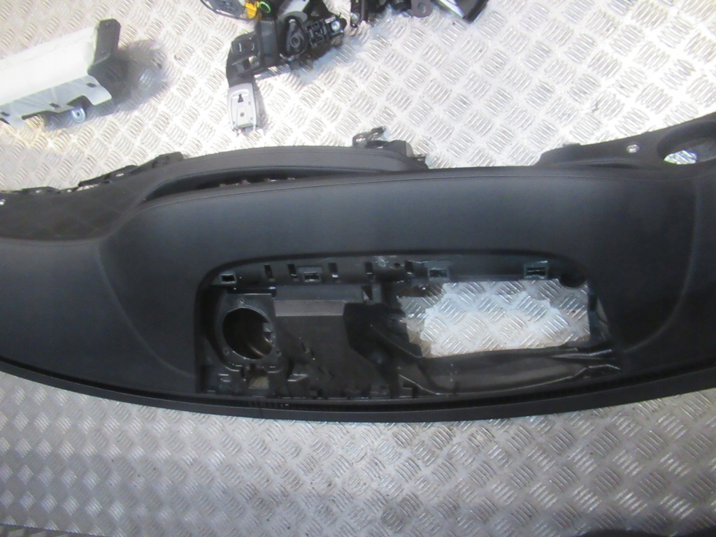 фото №14, Mercedes s-klasa w222 панель приладів консоль ремені подушки безпеки шкіра прострочена orginal