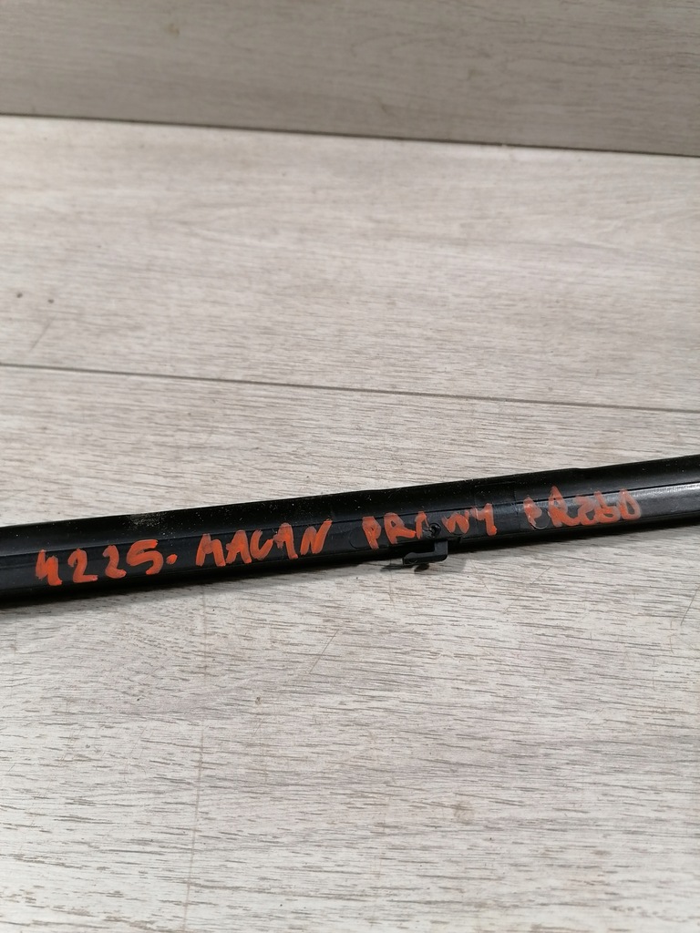 фото №12, Macan прокладка двері правий перед 95b837120b