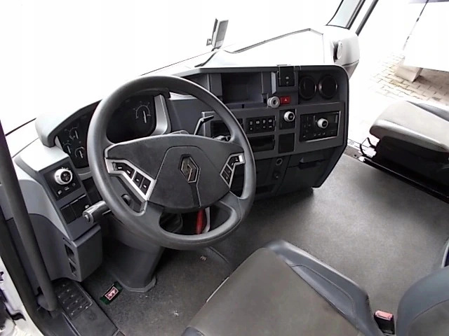 фото №2, Renault gama t range панель приладів перехідник з праворульна