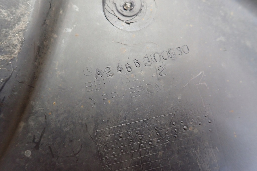 Mercedes cla w117 a klasa w176 b klasa w246 подкрылок правое перед a2468840222 Киев