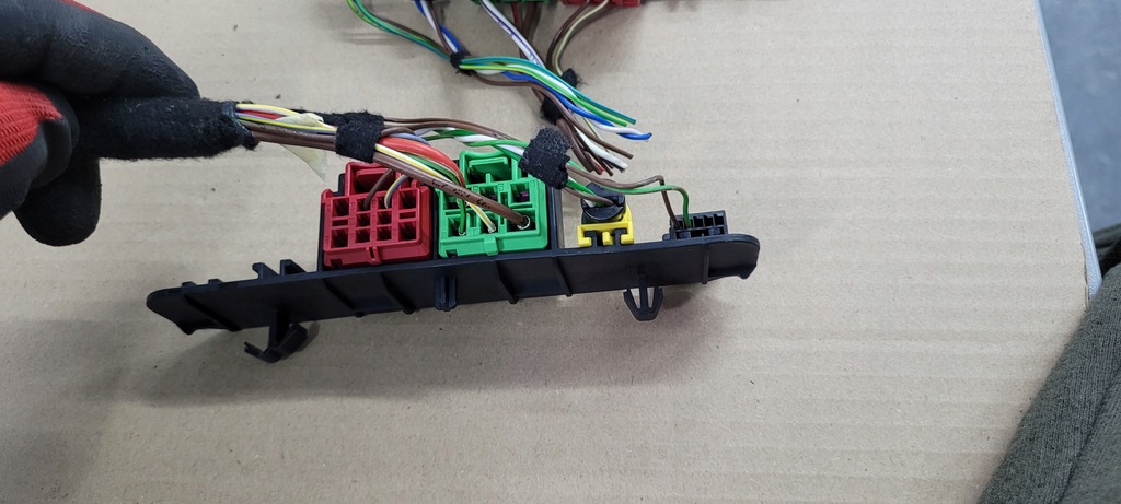 фото №9, A3 8v lift s3 разъёмы штекер сиденье сидений колодка передних