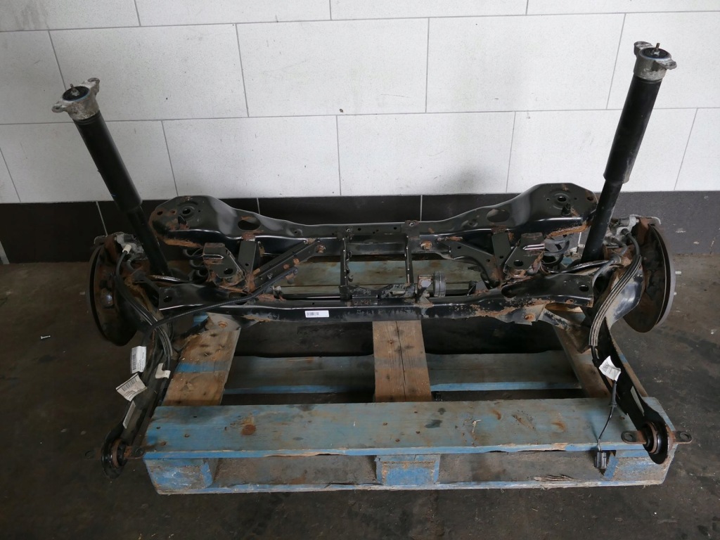 фото №1, Volvo v40 ii підрамник балка підвіска важіль задня