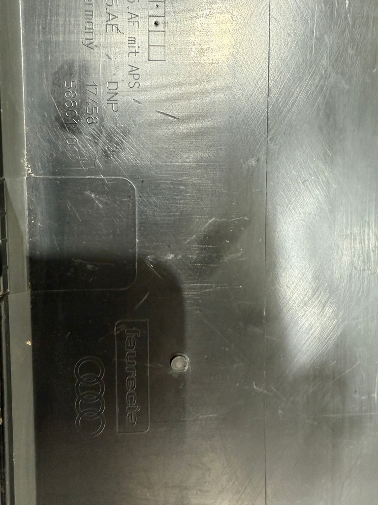 фото №6, Audi a7 s7 4g8 накладка номерного знака решётка радиатора оригинал !