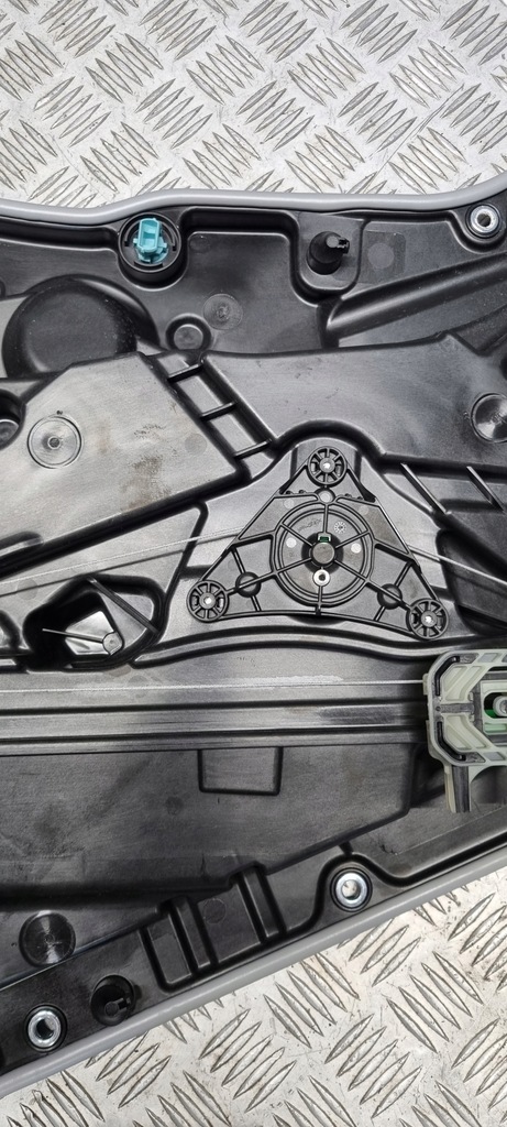 фото №10, Bmw x1 u11 подъемник двигатель моторчик подъёма стекло правый задняя 5a75082