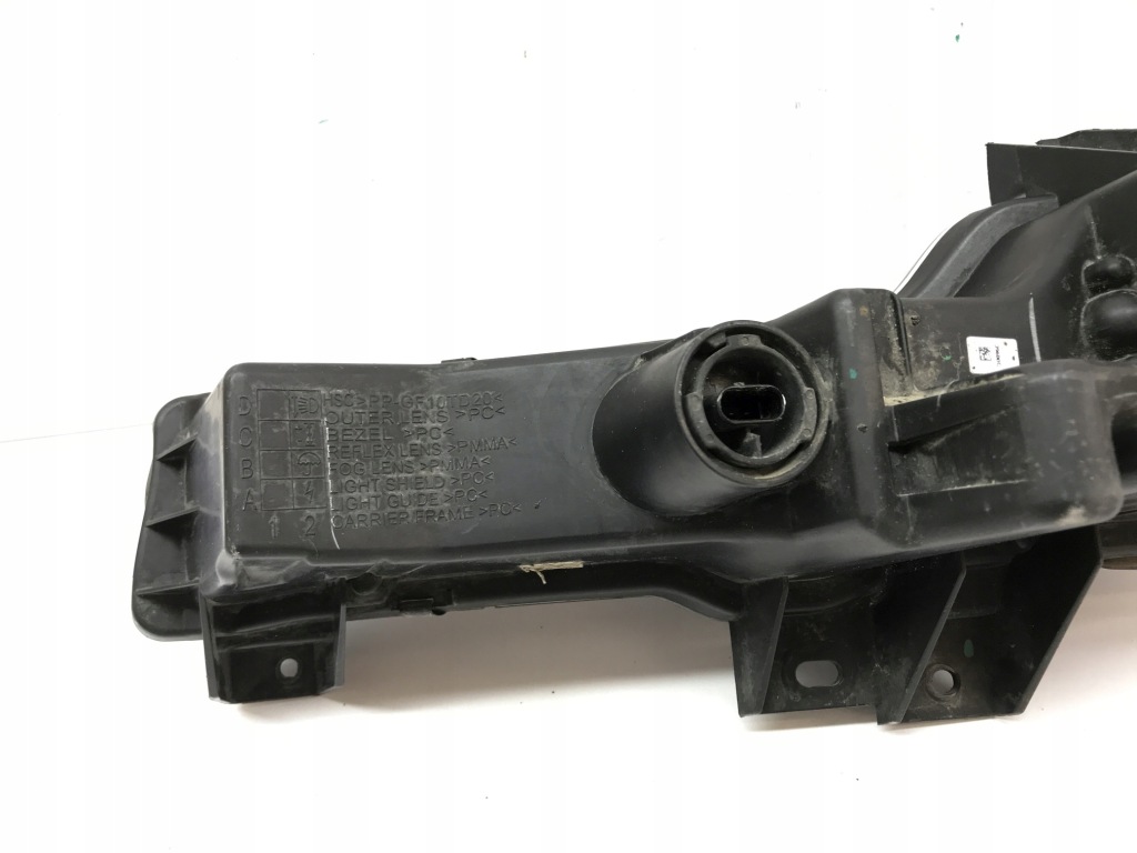 Купити Tesla model 3 протитуманна фара правий led drl 1077396-00-c