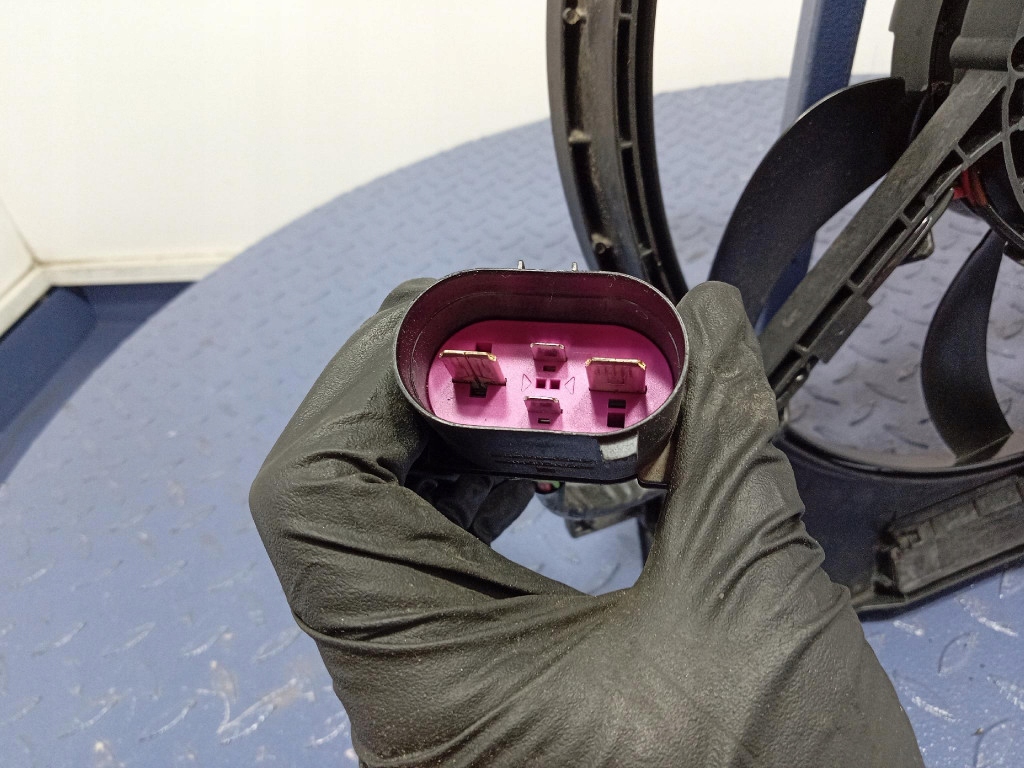 Seat leon 3 cupra 2.0 tsi 280 km вентилятор вентилятор радіатора 3q0121205 Недорого