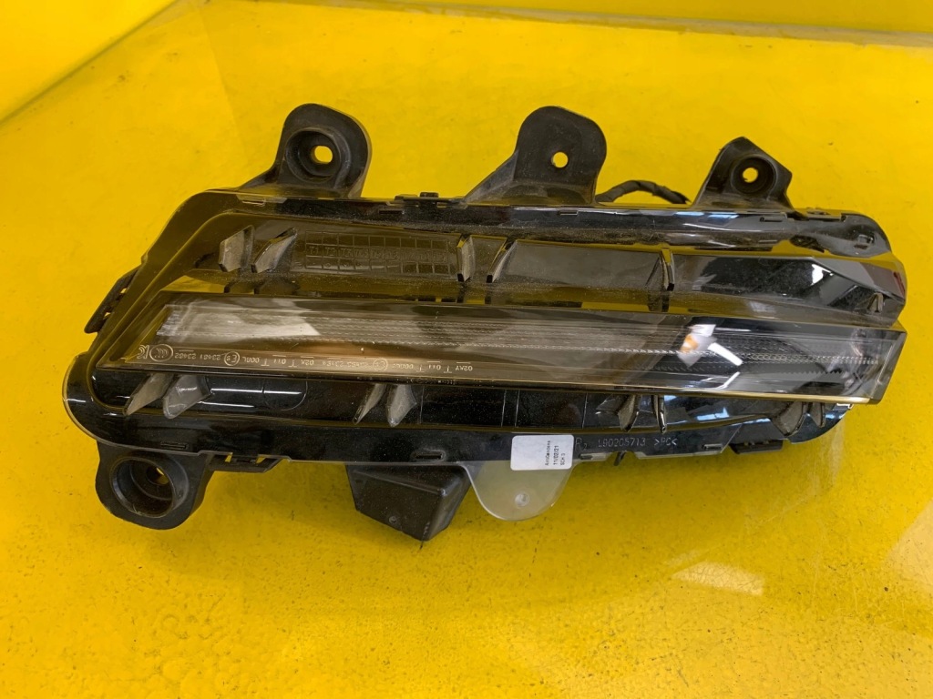 Купити Фара правий peugeot 3008 led європа  9836230980 протитуманна фара