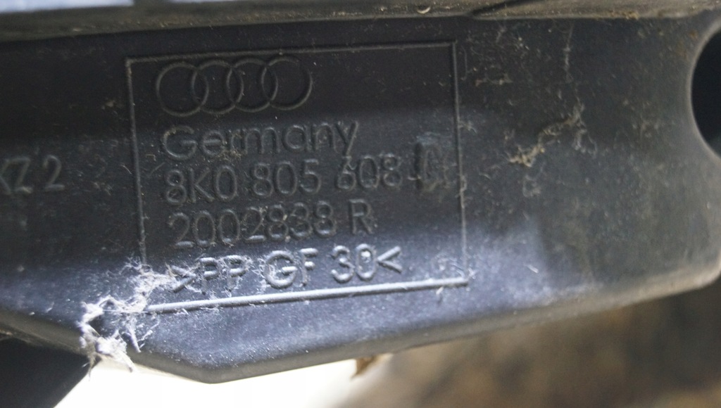 фото №5, Audi a4 b8 напрямна бампера лампи правий перед