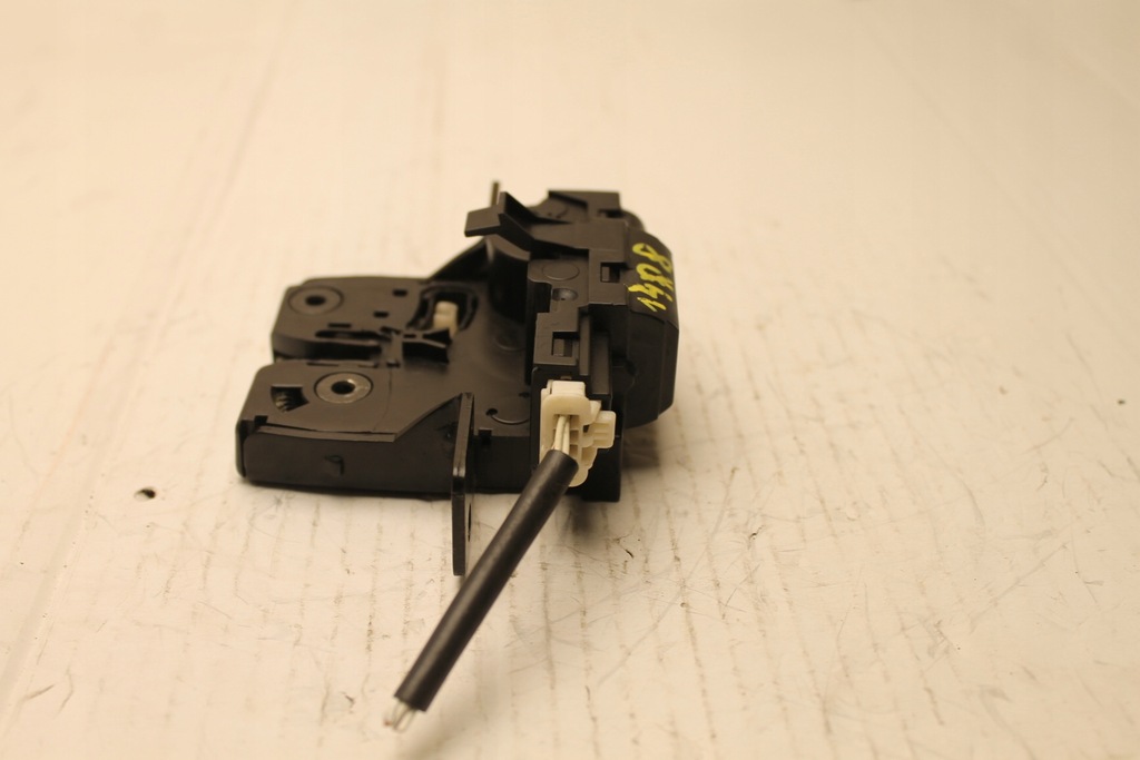 фото №3, Замок крышки багажника renault clio iii 05r-