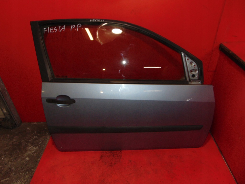 Ford fiesta v mk6 дверей перед праве  3d 02-08 Ціна